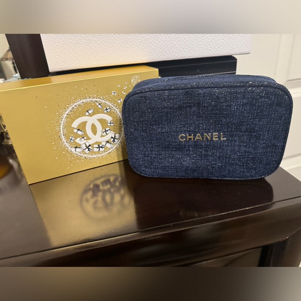 Chanel 2023 Holiday Pouch with box. New!